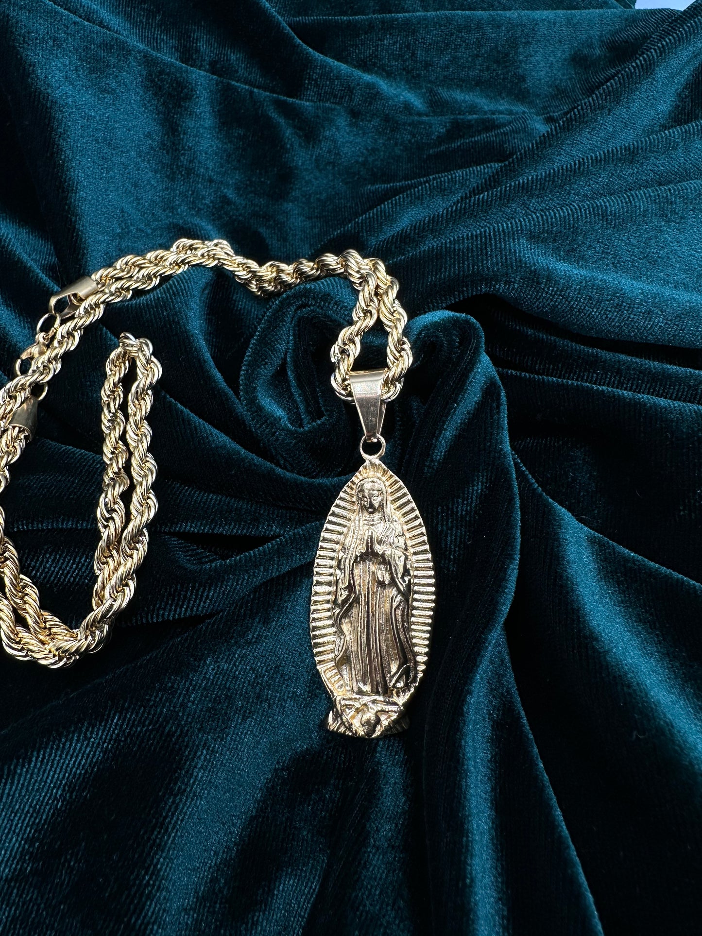 Large Virgen de Guadalupe Chain